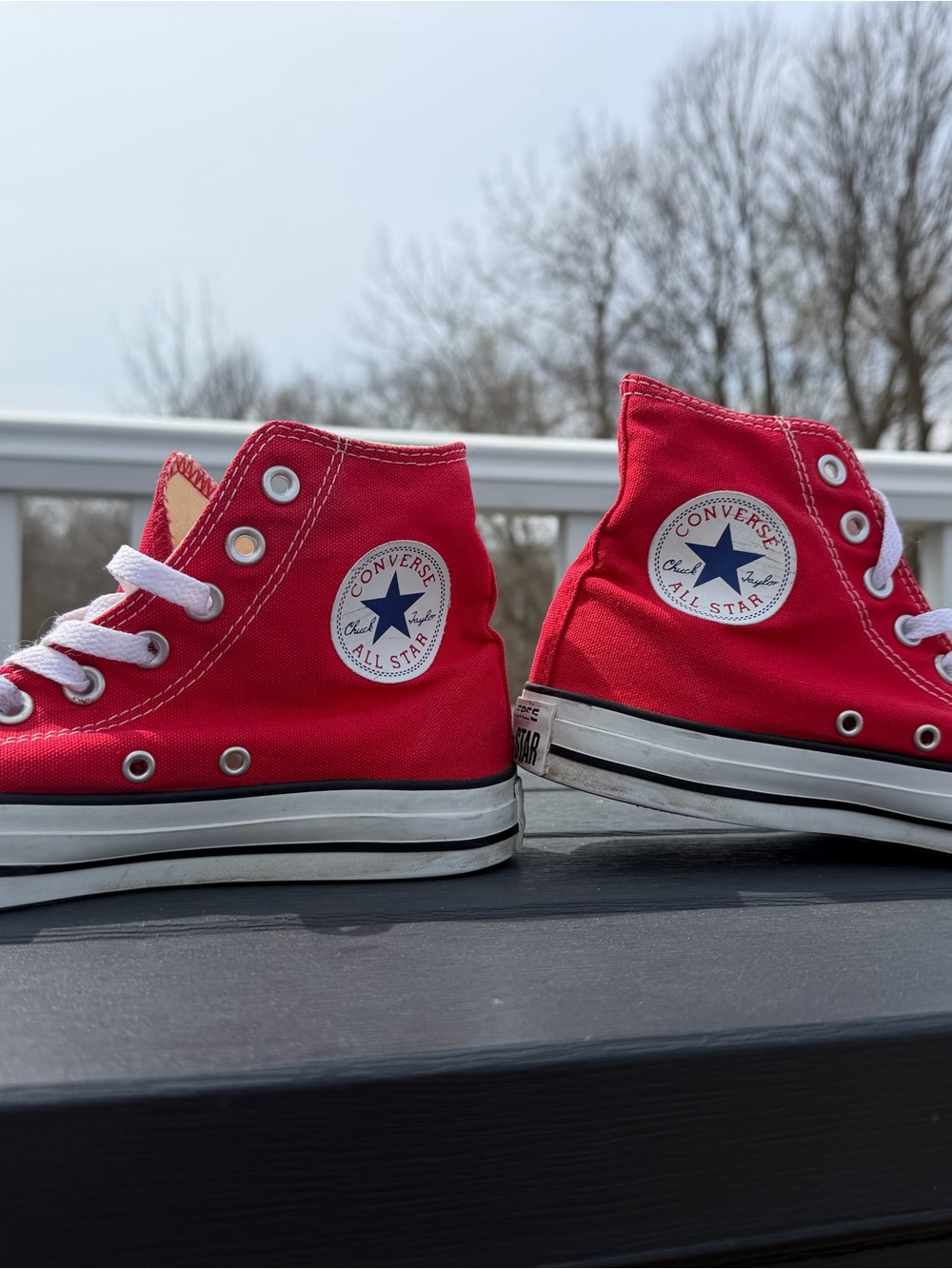 Converse Red High Top Chuck Taylor All Star Sneakers Men’s 7 Woman’s 9